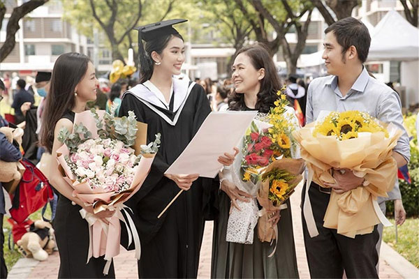 đặt hoa tốt nghiệp chỉ từ 190k đặt hoa tốt nghiệp chỉ từ 300k
